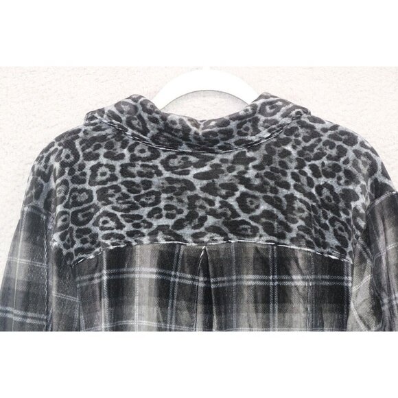 Susan Graver Weekend Plaid Velour Button Down Top-Size 1X-Animal Print Collar - Picture 11 of 11